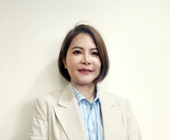 國民黨立委陳菁徽13日出席立法院社會福利及衛生環境委員會議，她提到人工生殖法修法未見進度，期待衛福部盡快完成上個會期有共識的脫鉤代理孕母版，讓想生的人就生。(圖：中央社)