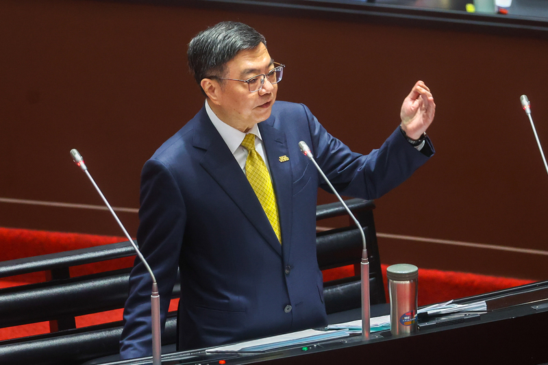 行政院長卓榮泰14日表示，目前是否具備行政、立法兩院協商基礎及後續執行的可行性，尚待評估。(圖：中央社)