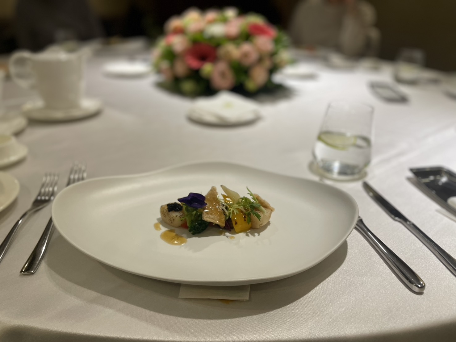 以花入菜，蓳花是生菜的好朋友