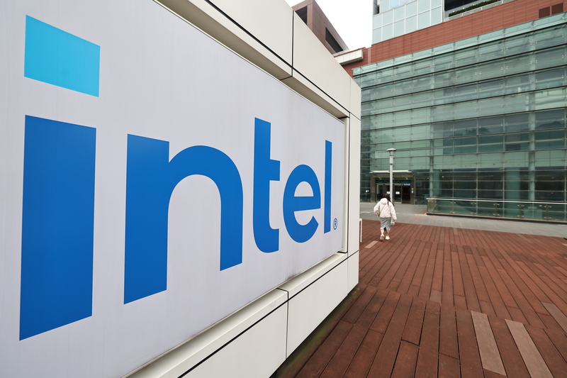 英特爾須獲得許可，才能向中國客戶銷售部分AI晶片。 (圖：中央社)