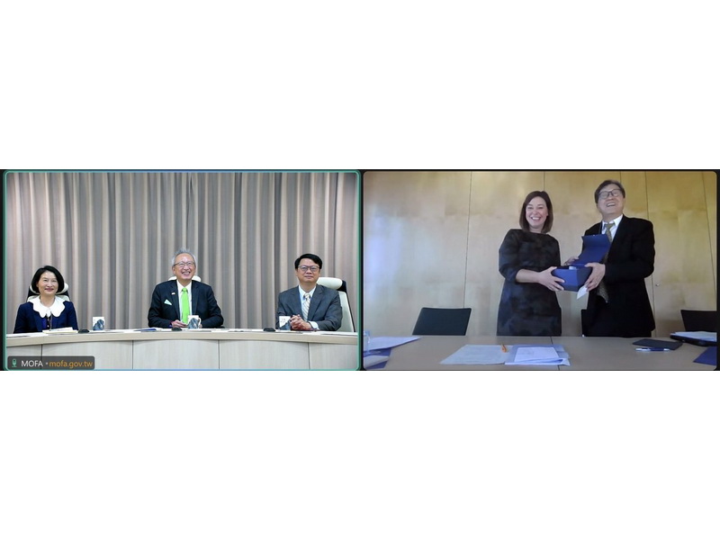 外交部政務次長吳志中(左圖中)與德國國會副議長瑪格娃斯(Yvonne Magwas，右圖左視訊通話 (外交部提供)