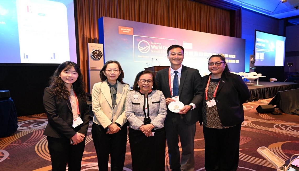 海委會副主委黃向文(左二)出席在東京舉辦的第12屆世界海洋峰會。(海委會提供)