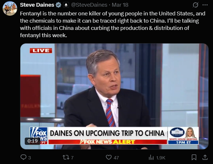 美國參議員戴恩斯(Steve Daines)(圖)本週稍早透過社群平台X表示，他將與中國官員討論遏止芬太尼生產和流通的問題。(圖擷取自X平台@SteveDaines)