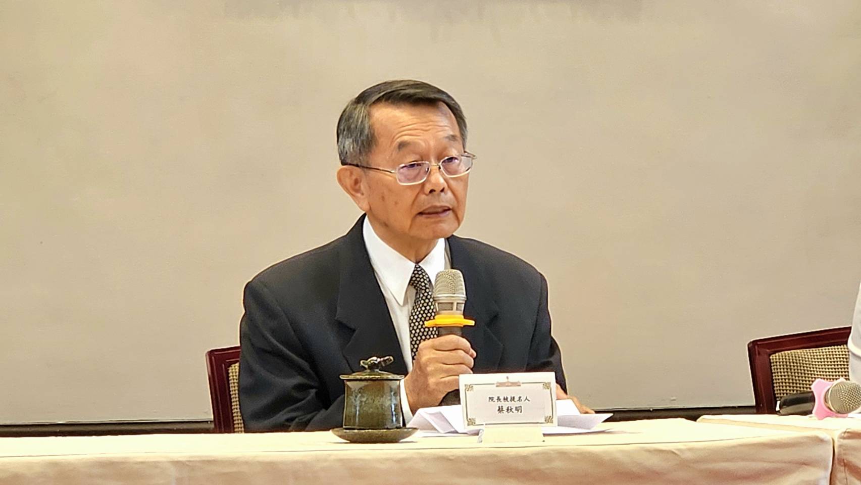 司法院長被提名人蔡秋明表示希望能提升裁判品質、助解決中央機關間憲政爭議。(歐陽夢萍 攝)