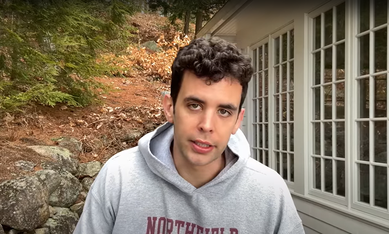 美國網紅樂樂法利(LeLe Farley)表示已獲得台灣的就業金卡，卻被拒絕入境。(翻攝 LeLe Farley YouTube頻道)