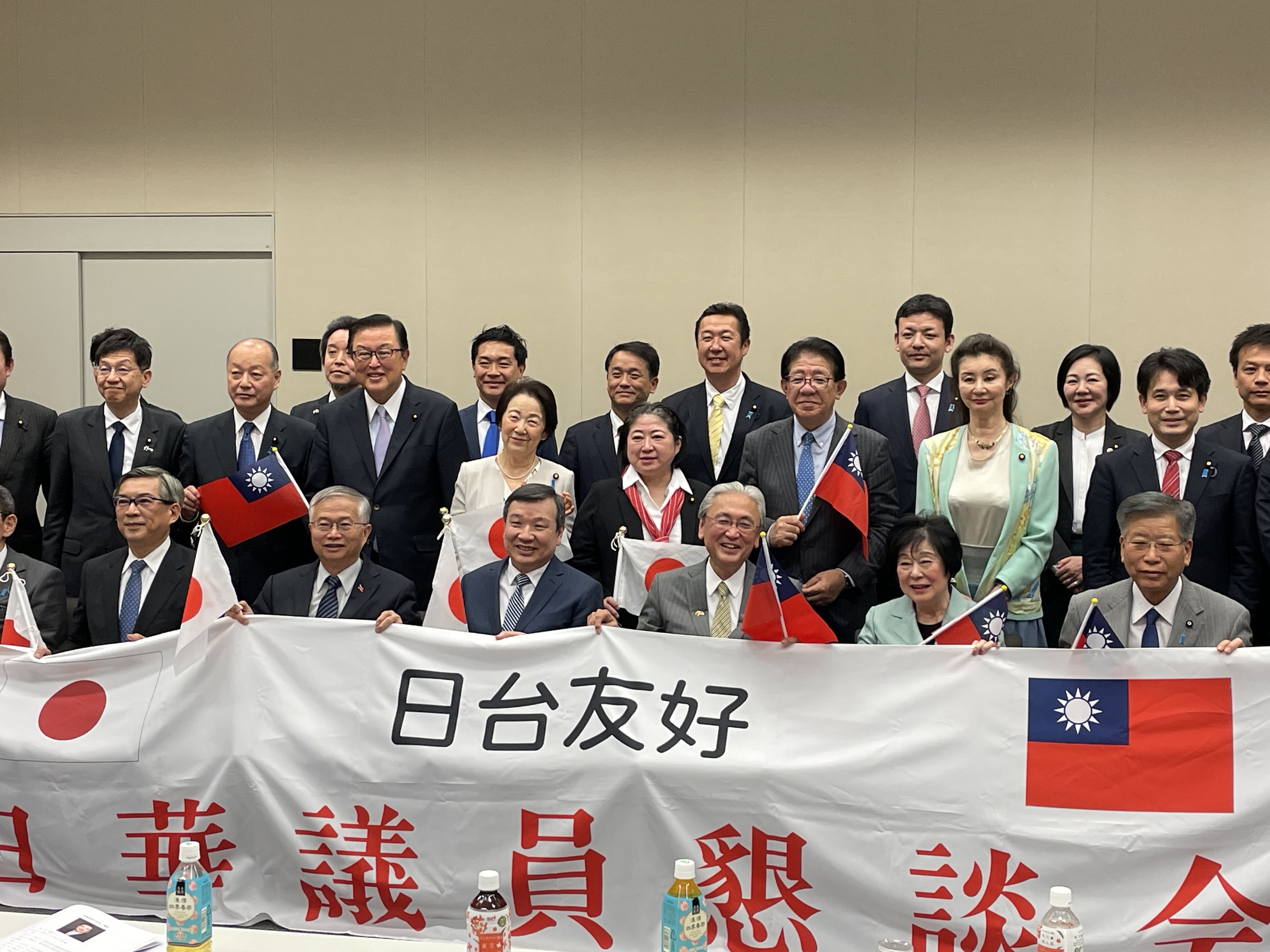 日華議員懇談會26日舉行年度總會，宣示絕不能讓「台灣有事」發生，並支持台灣應不受聯大第2758號決議的限制。（圖：鄭仲嵐 攝）