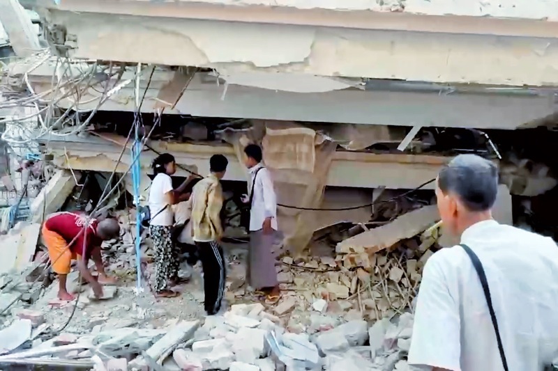 緬甸28日發生規模7.7強震，災情慘重，許多房屋倒塌，嚴重毀損。（緬甸在台學生陳飛揚提供） (圖：中央社)