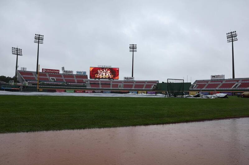 中華職棒大聯盟30日宣布，受到雨勢影響，在樂天桃園棒球場由樂天桃猿迎戰味全龍的主場開幕戰延賽。（中華職棒提供） (圖：中央社)