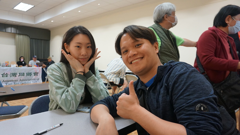 兩名海外留學生參與連署罷免選區內的國民黨立委，理由是「我們不想被中國統治」、「台灣不能消失」。 (圖：中央社)