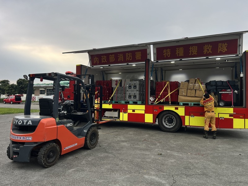 內政部1日澄清，土耳其大地震台灣搜救隊的協助，獲土耳其政府、受災民眾，及國際救援組織的高度肯定，網路謠言完全扭曲事實，甚至抹黑搜救隊的專業與努力，內政部予以嚴厲譴責。(圖：中央社)