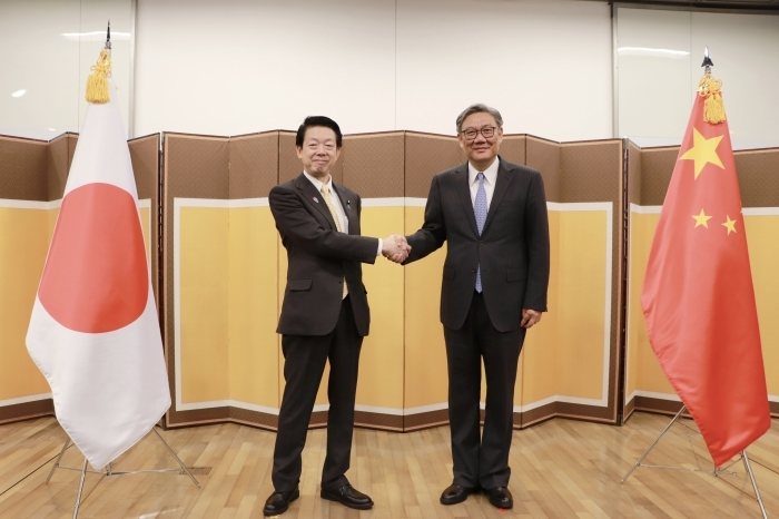 中國商務部長王文濤30日在韓國首爾出席第13次中日韓經貿部長會議期間，會見日本經濟產業大臣武藤容治。（圖:取自中國商務部網站）
