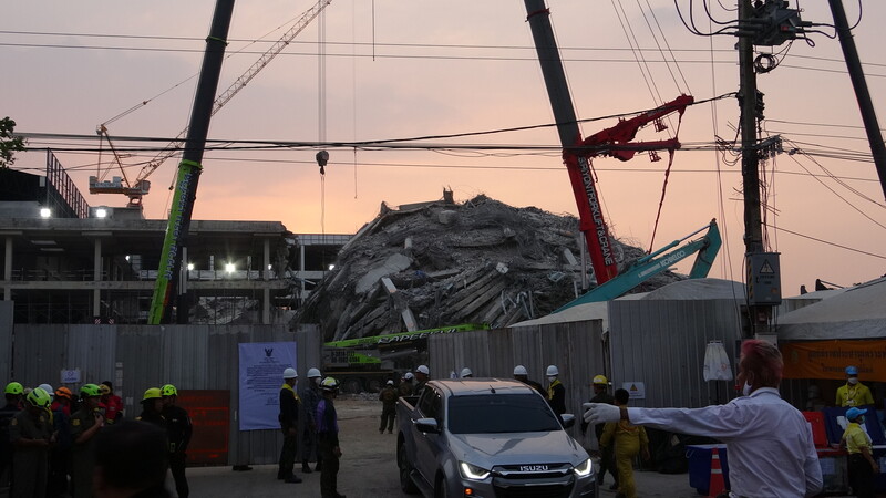 緬甸中部3月28日發生強震，曼谷受波及，一棟興建中的大樓倒塌。(資料照/中央社)