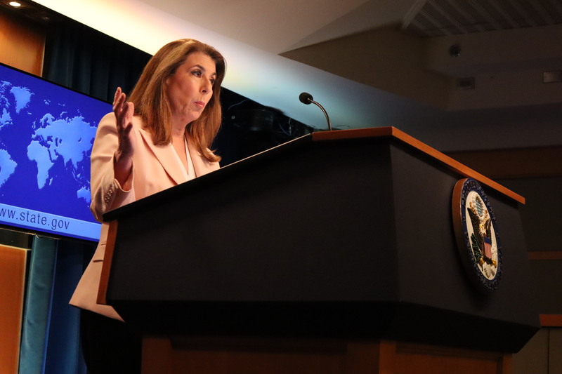 美國國務院1日上午回應中央社對共軍對台軍演的提問後，晚間主動發出聲明表示，中國對台灣的侵略性軍事行動和言論只會再次加劇緊張局勢。圖為美國國務院發言人布魯斯，攝於3月20日。 (圖：中央社)