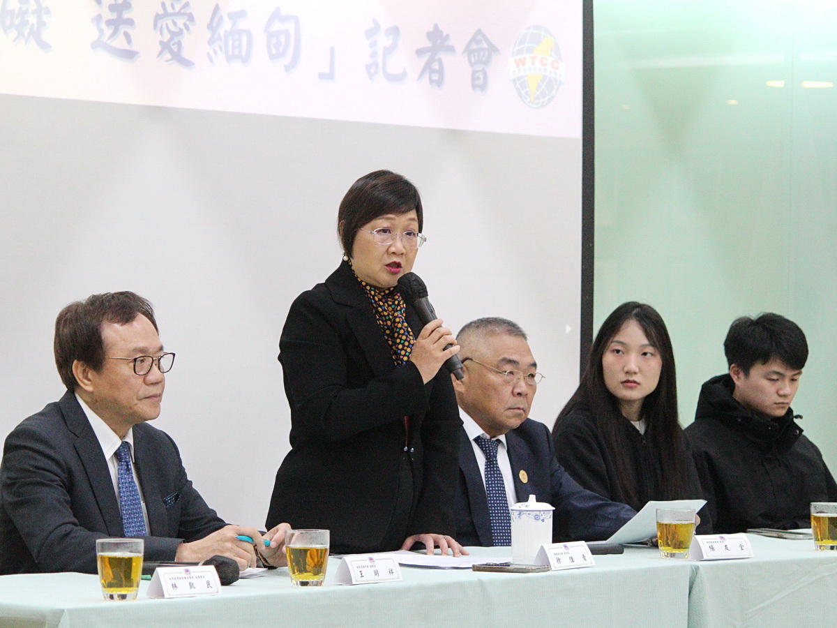 僑委會委員長徐佳青(左二)2日表示，8日啟用官方捐款帳戶，用以在台緬甸受災戶僑生急難救助，及後續60所僑校重建工程 (央廣記者王照坤 攝)