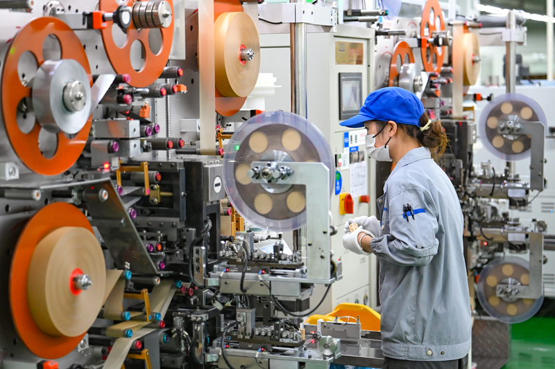 英媒報導，中國出口商正加大力度透過第3國轉運貨物，以規避美國總統川普課徵的關稅。中國社群媒體也充斥「洗產地」廣告，這引起鄰近國家的警惕，擔心成為銷美貨品中轉站。示意圖。（中新社提供）