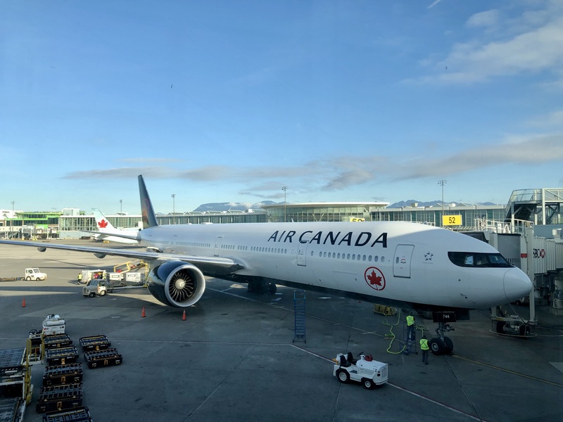 美加關係緊繃之際，加拿大赴美旅行人數急劇下滑，原先加拿大人赴美免簽的規定也將變嚴格。11日起，加人赴美停留30日以上者，須先向美國移民當局登記。(圖：中央社)