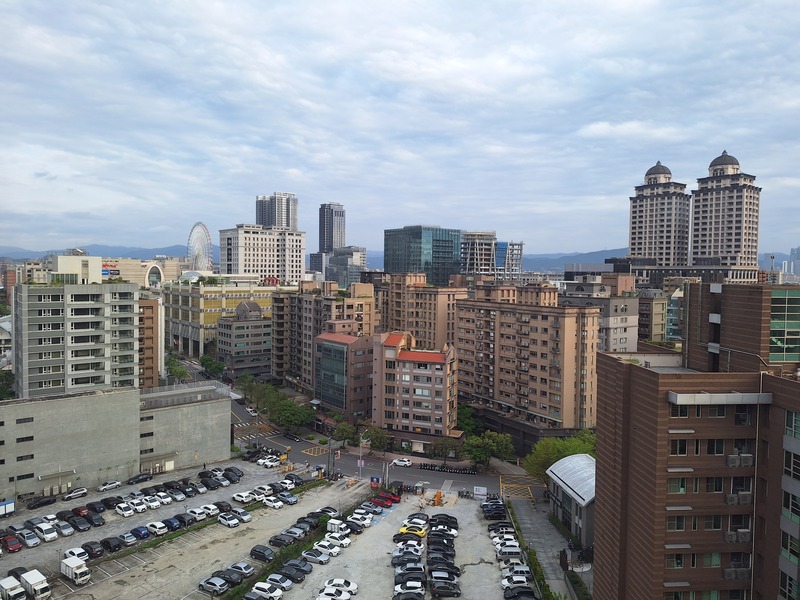 央行指出，32%對等關稅衝擊台灣經濟金融，將間接影響房市，且抑制物價上漲。(示意圖：中央社)