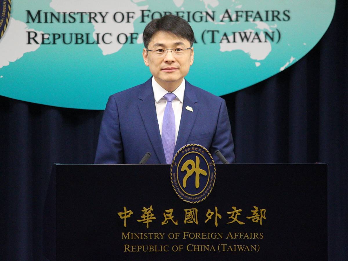 外交部發言人蕭光偉8日表示，政府將準備各種方案，只要確定談判的時間及方式，隨時可與美方進行談判 (央廣記者王照坤 攝)