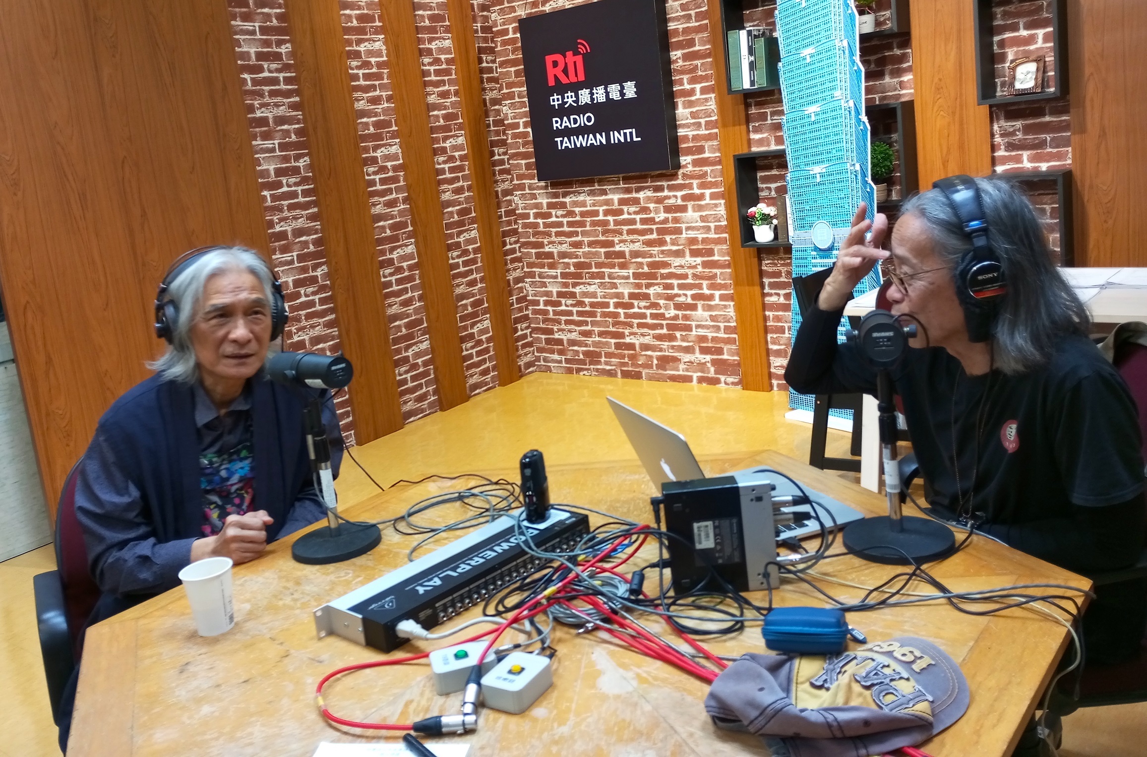 萬語千言話香江：潘源良訪談Hong Kong Remembrance a la Calvin Poon-節目-Rti 中央廣播電臺