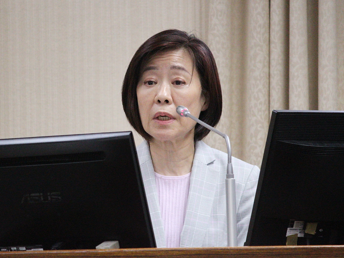 經濟部政務次長江文若10日在立法院答詢表示，脫中入北的過程很正面，經濟部會協助廠商做全球布局 (央廣記者王照坤 攝)