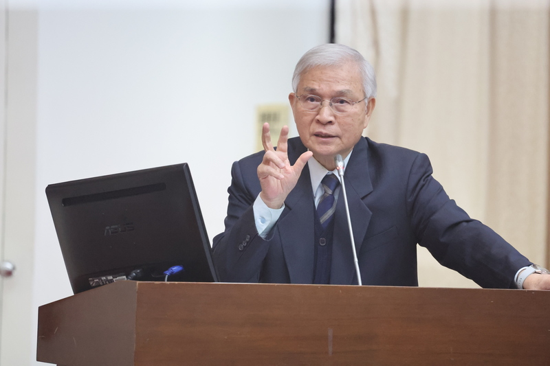 中央銀行總裁楊金龍(圖)赴立院財政委員會備詢。資料畫面 (圖：中央社)