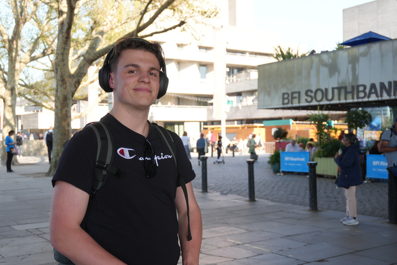 英國居民詹姆士說，他的家人和朋友只看英語電影，他從來沒有想過台灣電影會在倫敦上映，可見台灣電影廣受歡迎，他希望透過電影，了解台灣。 (圖：中央社)