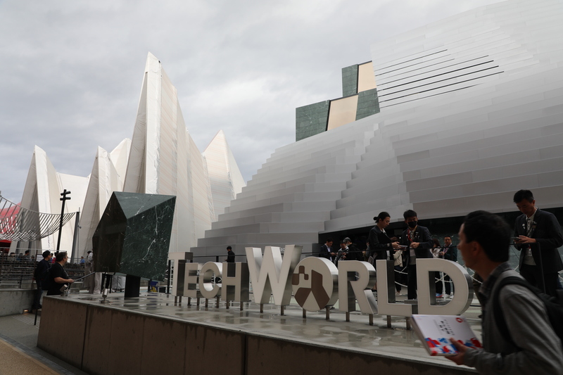 大阪世博13日在大阪市的夢洲會場開幕，會場有84個展館，台灣以玉山數位科技株式會社推出TECHWORLD館，開幕後有事先預約進場的民眾入內觀賞。(圖：中央社)