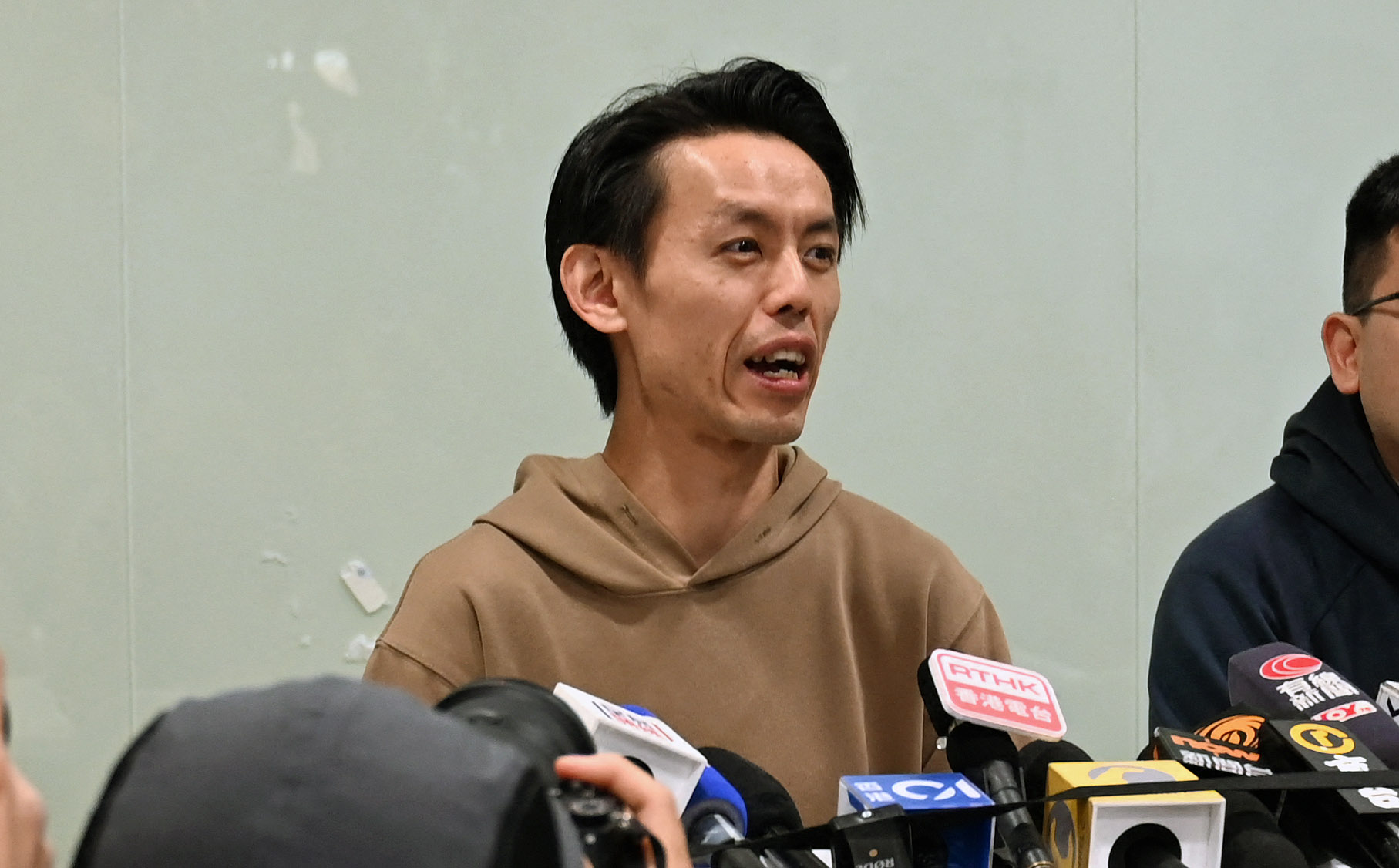 香港民主黨黨主席羅健熙13日在記者會上表示，這項解散政黨的計畫於今年2月首次由該黨多位領袖提出。(AFP)