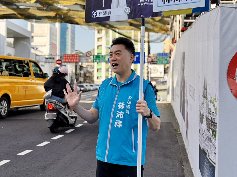 國民黨立委林沛祥(前)呼籲國民黨中央及早布局罷免。(林沛祥提供) (圖：中央社)