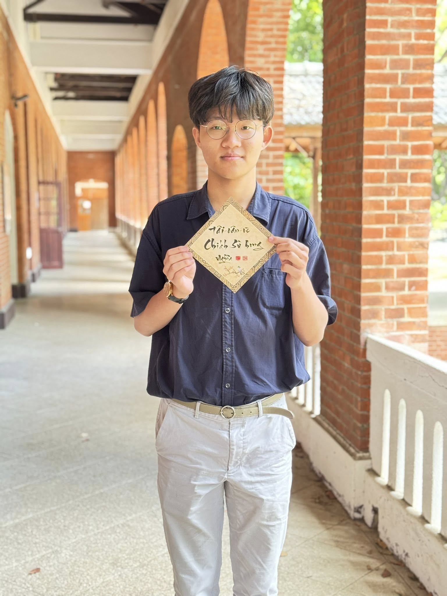 《台灣夜市》節目專車落南開到成大台文系出外景，訪問臺越新二代林俊義。