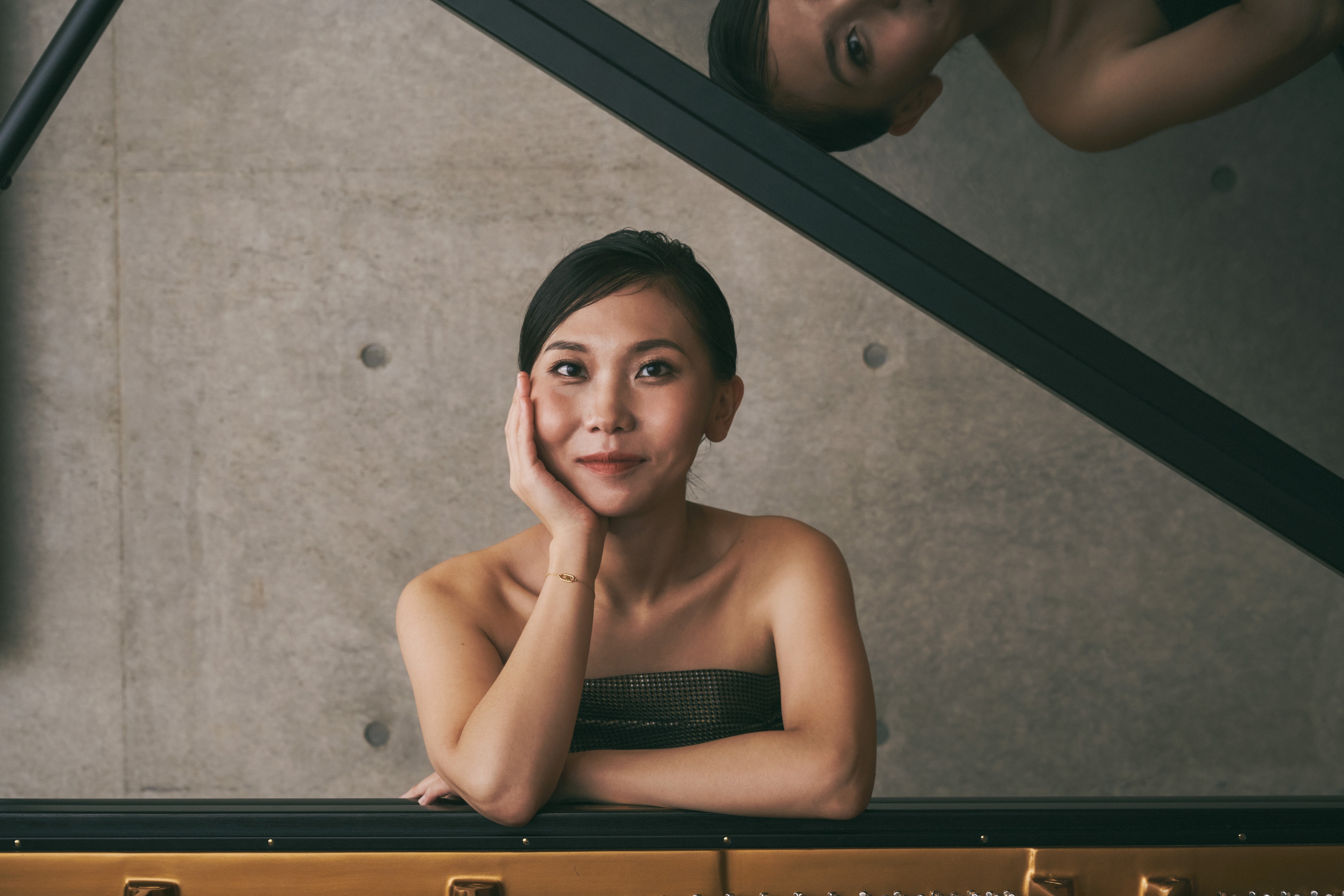 備受國際樂壇矚目的日本鋼琴家小林愛実（Aimi Kobayashi），今年5月將訪台，展開首次台灣獨奏會巡演。((c)HOSOO CO., LTD／全方位音樂提供)