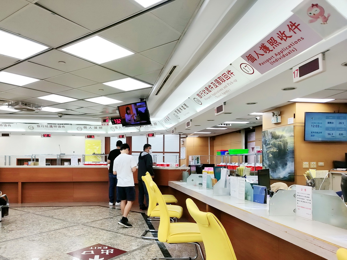 護照數量近日成為話題，外交部22日強調，會盡力確保民眾出國權益，「請民眾不用擔心」 (央廣檔案/記者王照坤 攝)