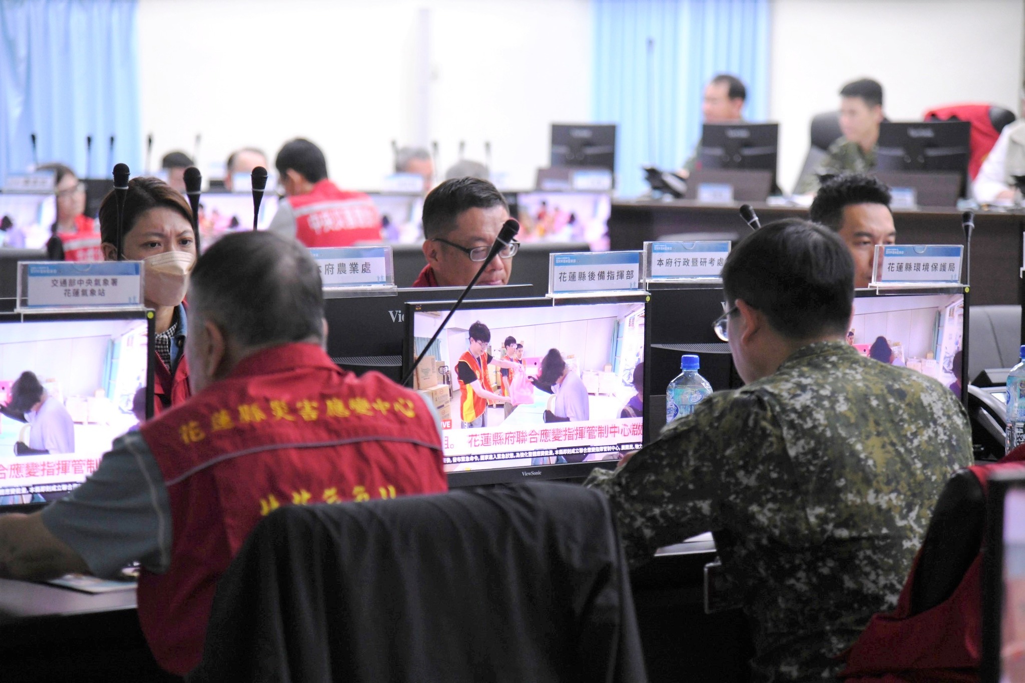 花蓮縣府今天(24日)辦理城鎮韌性演習，模擬受中國軍事威脅的應對。(圖取自徐榛蔚臉書)