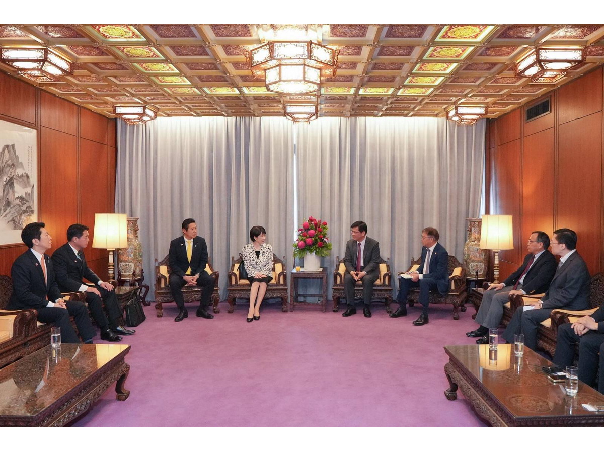 外交部長林佳龍(中右)28日宴請日本眾議員高市早苗眾議員(中左)一行，並就台日關係及區域情勢深入交換意見 (外交部提供)