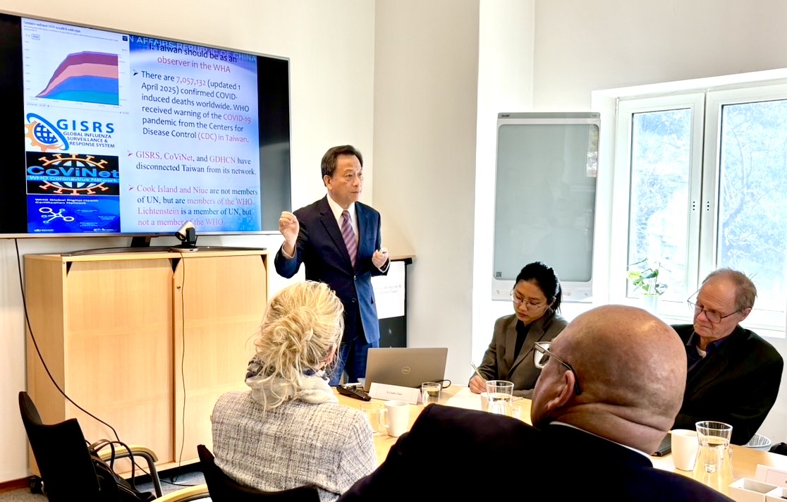 駐瑞典代表谷瑞生受邀參加瑞典智庫座談會並發表演說。(駐瑞典代表處提供)