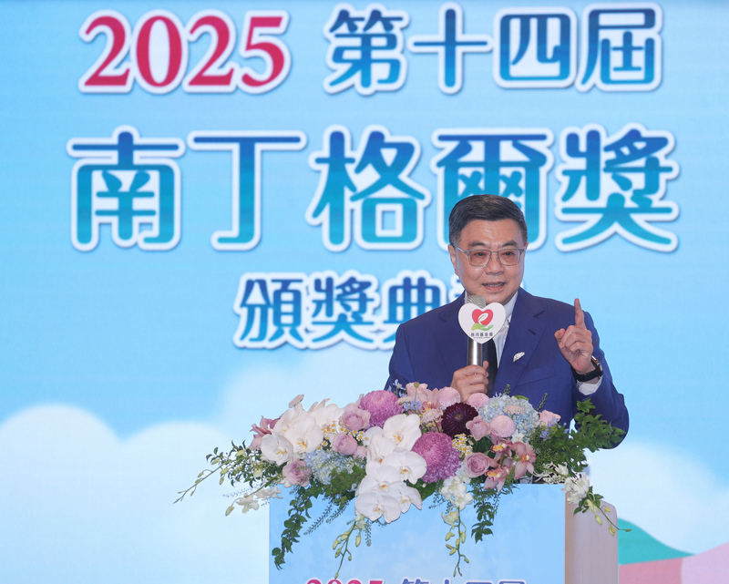 慈月基金會舉辦第14屆南丁格爾獎頒獎典禮3日下午在台北舉行，行政院長卓榮泰出席致詞，感謝護理人員辛勞。(圖：中央社)