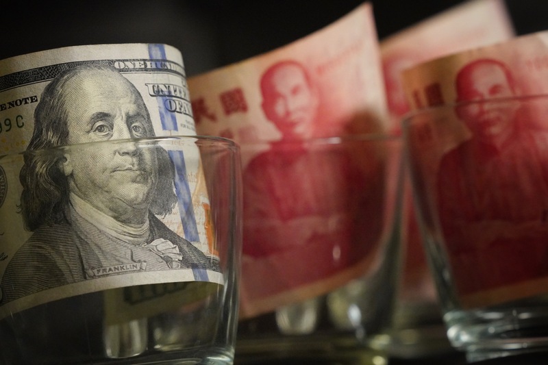 國際美元反彈，加上外資匯出，新台幣匯率今天(3日)震盪走貶，摔回30元。(圖：中央社)