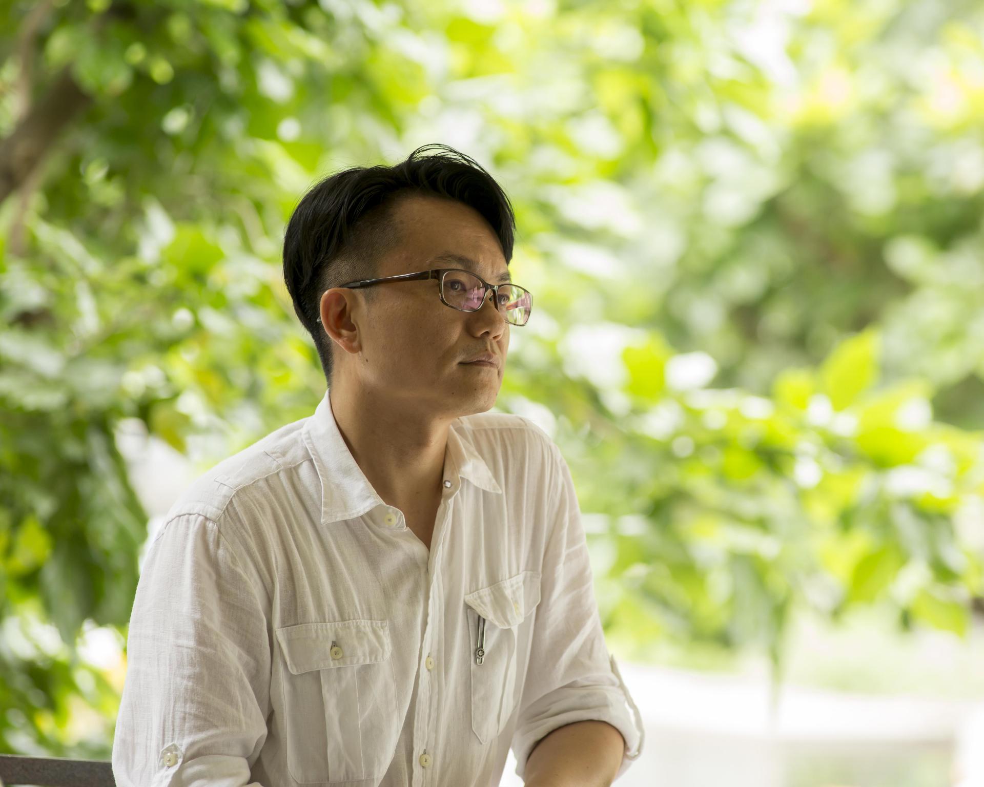 北藝大張啟豐教授好帥！(假快訊圖真告白)