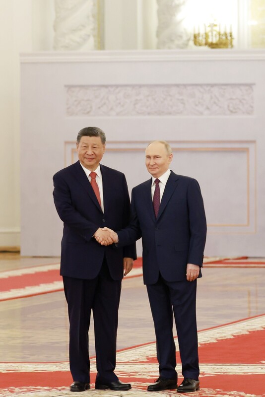 莫斯科當地時間5月8日上午，中國國家主席習近平出席俄羅斯總統蒲亭在克里姆林宮舉行的歡迎儀式。（中新社） (圖：中央社)