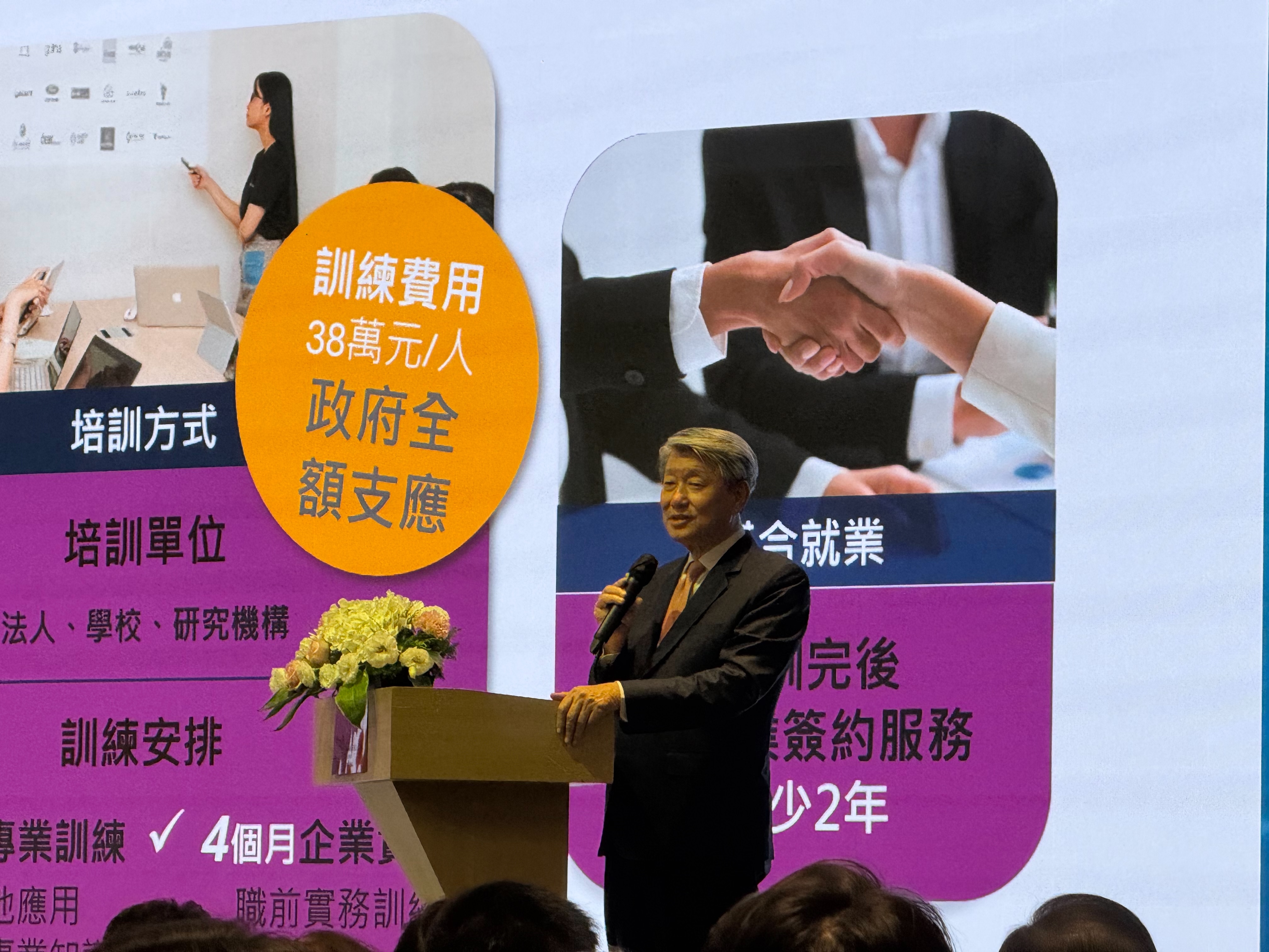 經濟部長郭智輝點評美、英達成的貿易協議，認為美國對非常友好的國家，下手是「非常輕描淡寫」，「在關稅上面稍微意思意思」。(謝佳興 攝)