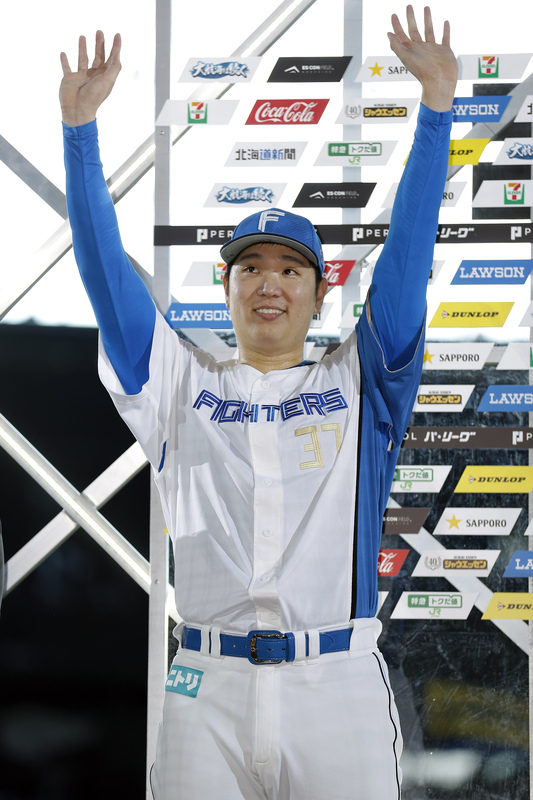 日職火腿隊投手古林睿煬11日用98球完封勝樂天金鷲，成為台灣旅日球員百球內完封勝第3人。(圖：中央社)