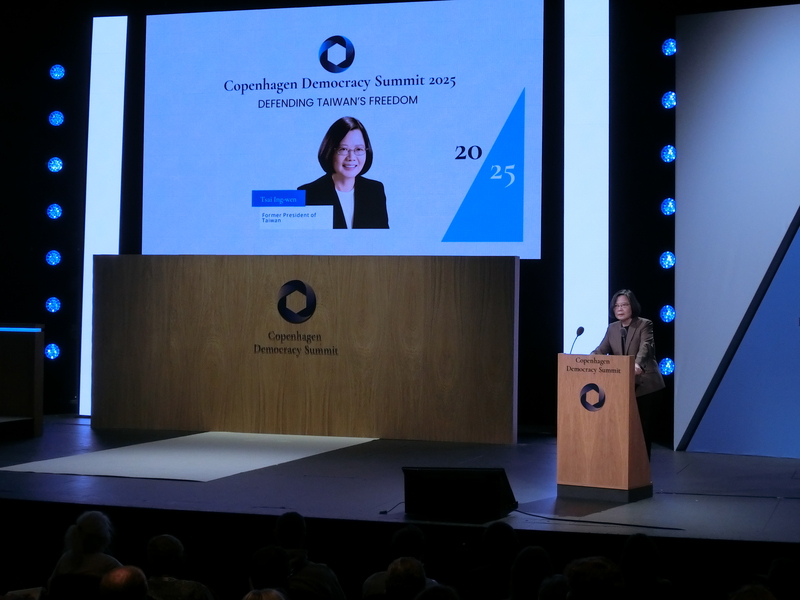 前總統蔡英文連續5年擔任哥本哈根民主高峰會演講嘉賓，今年首度現場出席，獲得與會各界高度歡迎。 (圖：中央社)