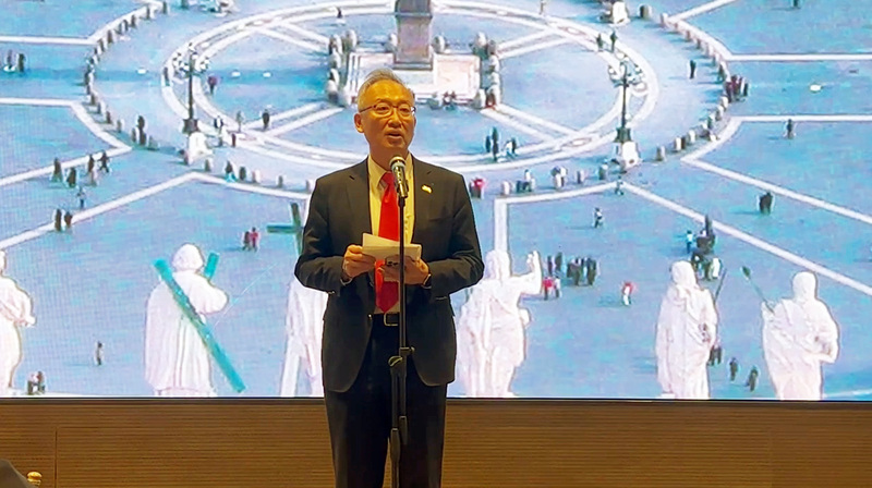 外交部政次吳志中17日晚間與梵蒂岡的台灣神職人員餐敘，鼓勵大家要對台灣有信心，台灣面對中共打壓還能愈活愈好，正在寫一個傳奇。 (圖：中央社)