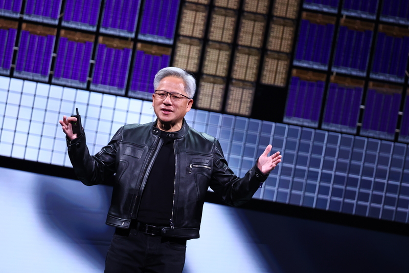 輝達（NVIDIA）執行長黃仁勳（圖）19日上午在台北國際電腦展（COMPUTEX）發表主題演講。(圖：中央社)