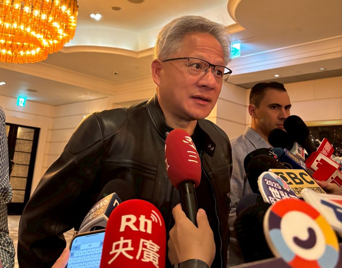 輝達(NVIDIA)今天(21日)舉行全球媒體問答，對於美國白宮正在進行的半導體課稅議題，黃仁勳說，他非常有信心事情會順利進行。(楊文君攝)