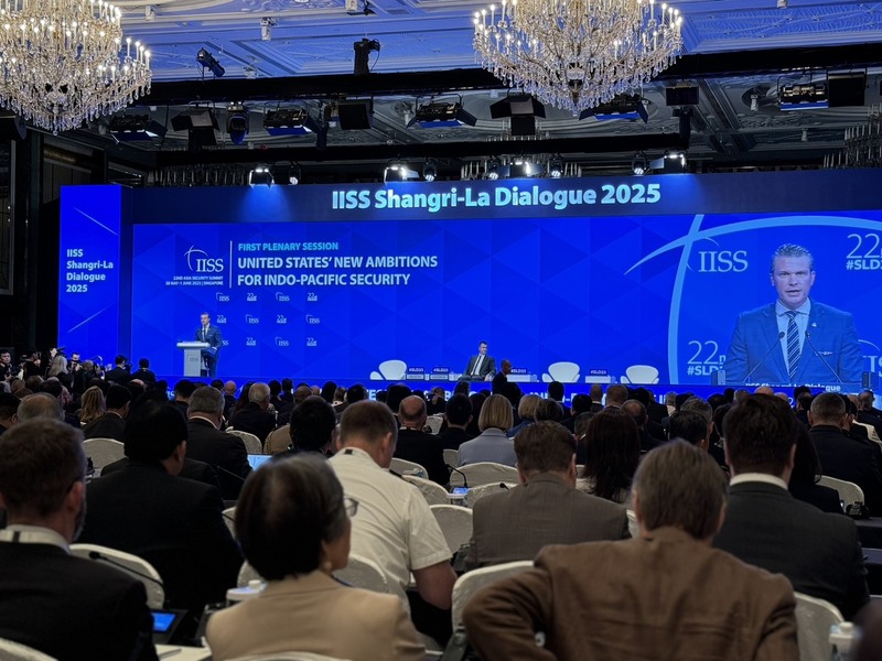 2025年香格里拉對話新加坡登場，美國國防部長赫格塞斯（Pete Hegseth）31日演說指出，美方不尋求與中國衝突，若中共企圖以武力併吞台灣，將對印太地區乃至全球帶來毀滅性後果。中央社記者吳昇鴻新加坡攝 114年5月31日 (圖：中央社)