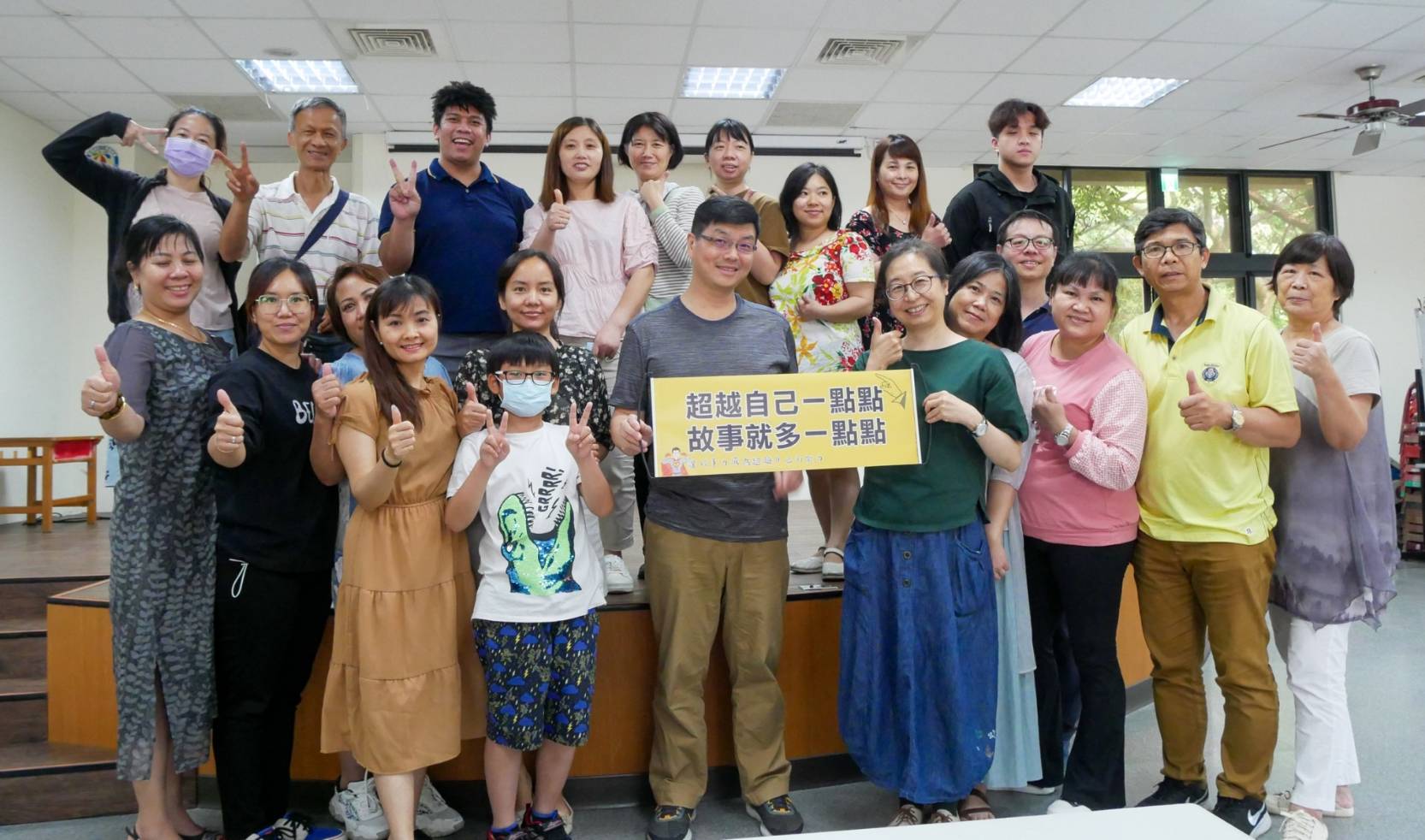 podcast指導老師黃瑞仁和學員們