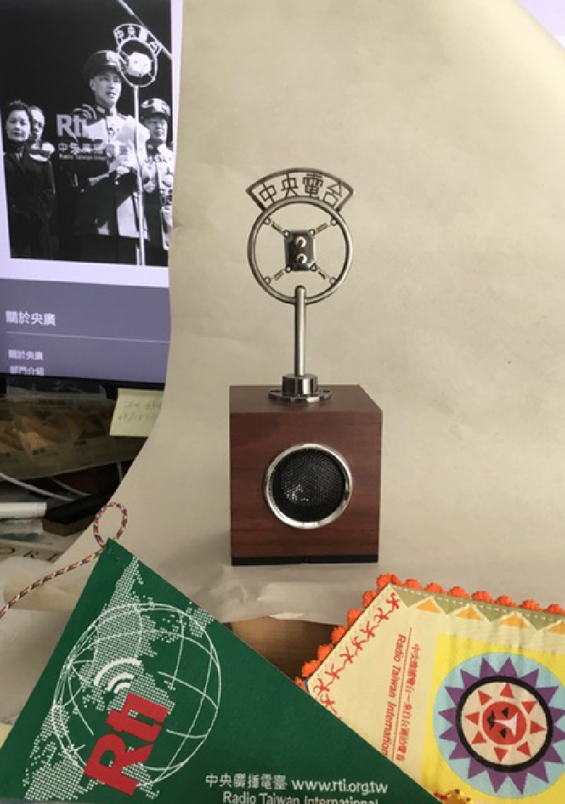 央廣的限量紀念品---古董嘜模型（圖/加拿大聽友黃宇提供）