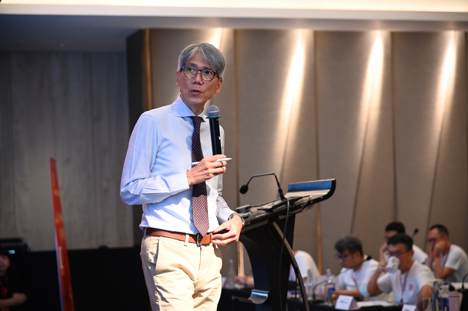 企業管理講師方滿階