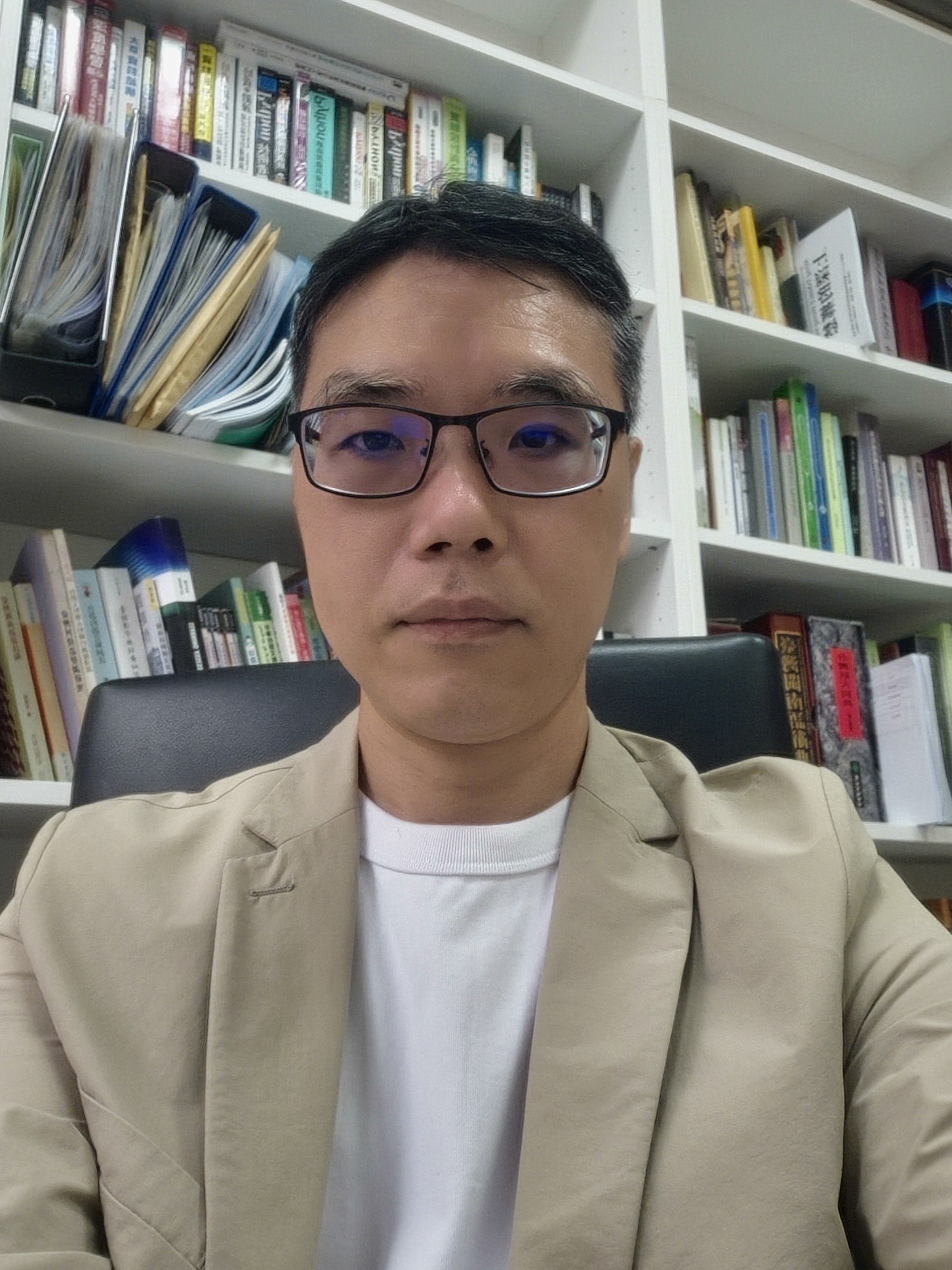 本土語言不是華語的小跟班—專訪臺灣師範大學臺灣語文學系劉承賢老師 episode artwork
